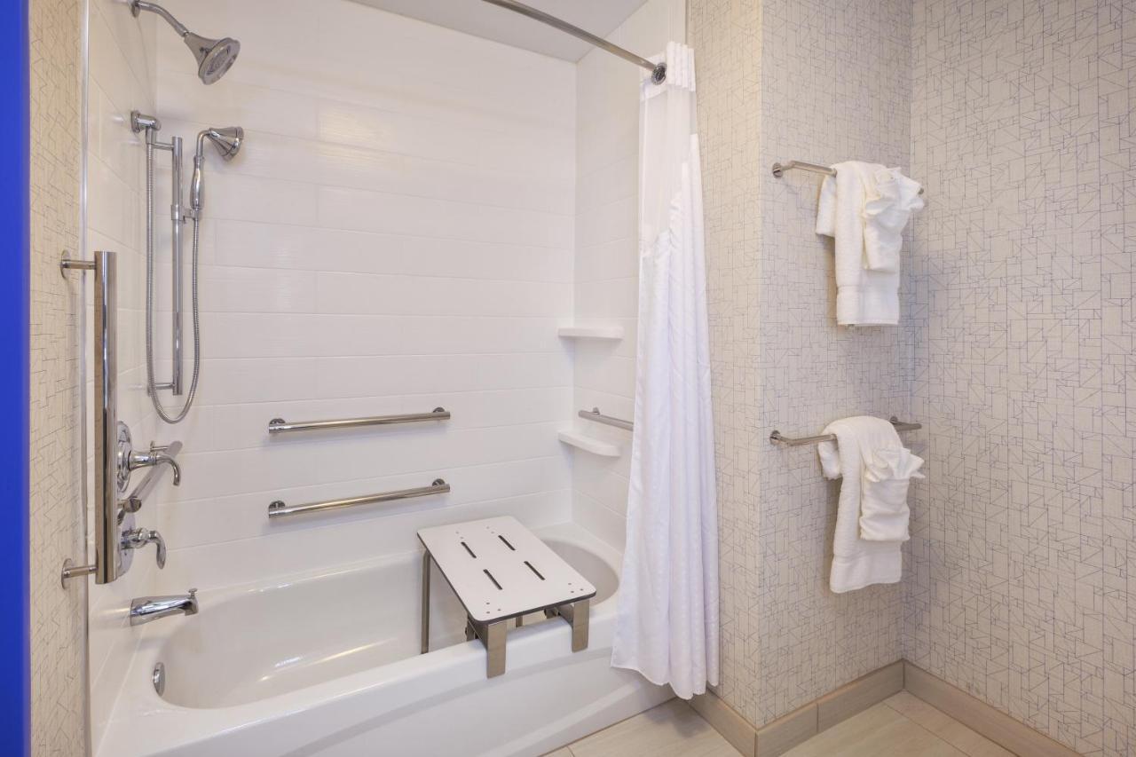 Holiday Inn Express & Suites New Castle By Ihg Buitenkant foto